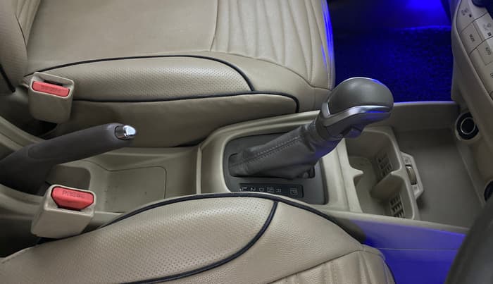 2019 Maruti Ertiga ZXI AT SHVS, Petrol, Automatic, 1,08,314 km, Gear Lever