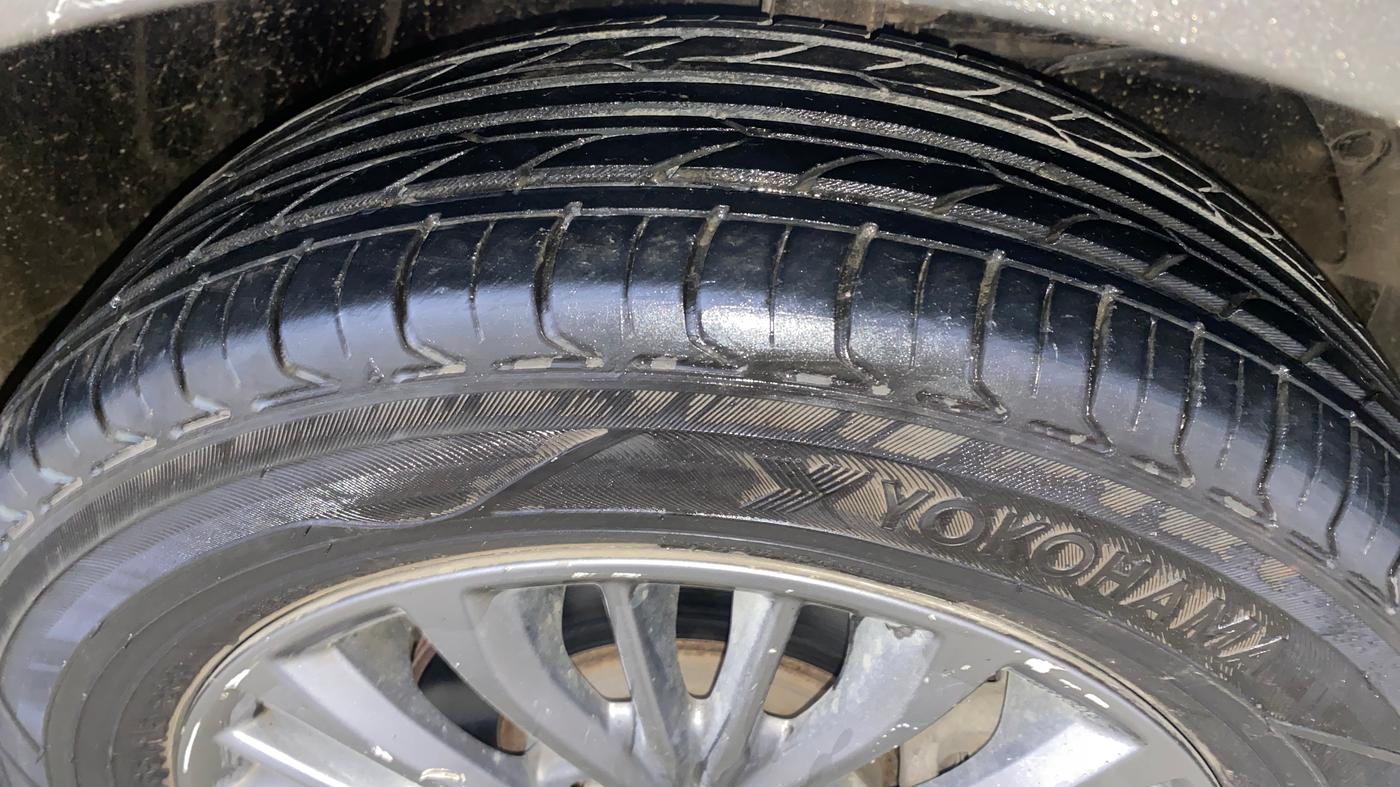 2019 Maruti Ertiga ZXI AT SHVS, Petrol, Automatic, 1,08,314 km, Right Front Tyre Tread