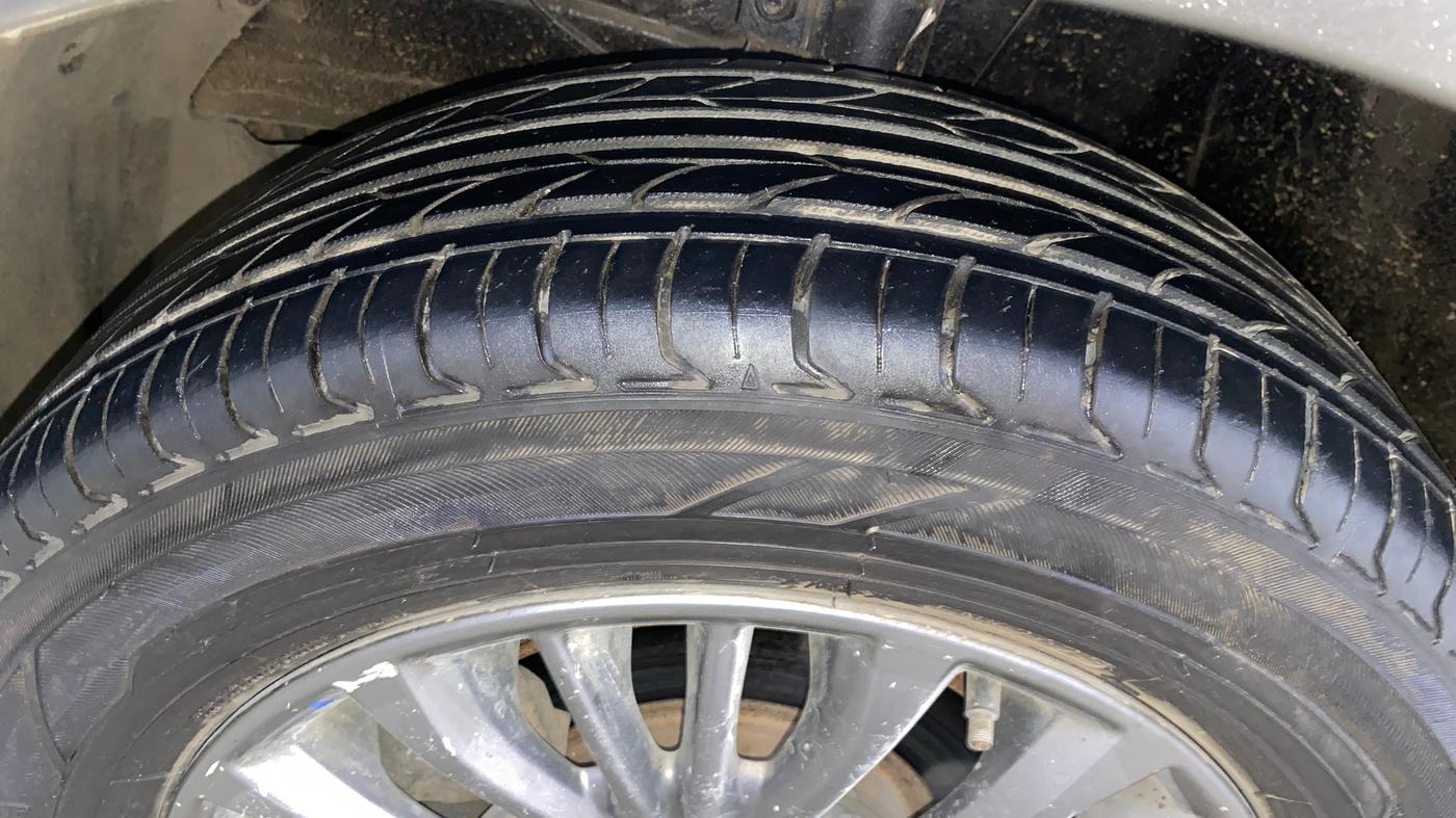 2019 Maruti Ertiga ZXI AT SHVS, Petrol, Automatic, 1,08,314 km, Left Front Tyre Tread
