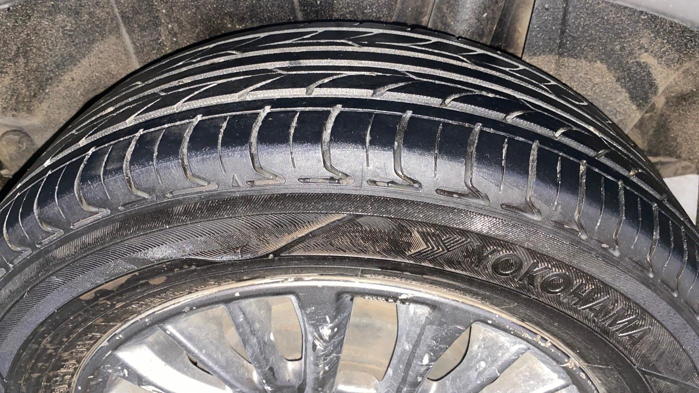 2019 Maruti Ertiga ZXI AT SHVS, Petrol, Automatic, 1,08,314 km, Left Rear Tyre Tread
