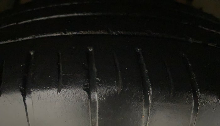 2015 Tata Zest XMS 90PS DIESEL, Diesel, Manual, 64,888 km, Right Front Tyre Tread