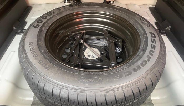 2021 KIA SELTOS HTX 1.5 PETROL, Petrol, Manual, 32,501 km, Spare Tyre