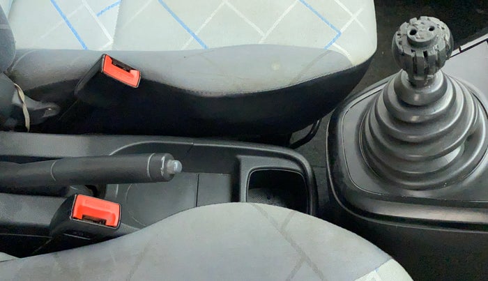 2012 Maruti Ritz LXI, Petrol, Manual, 1,21,307 km, Gear Lever