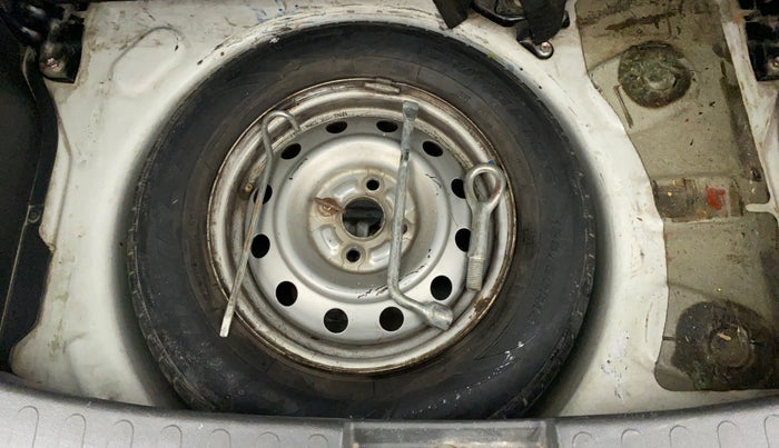 2012 Maruti Ritz LXI, Petrol, Manual, 1,21,307 km, Spare Tyre