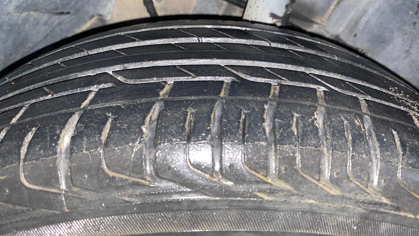 2018 Tata NEXON XZ PLUS PETROL, Petrol, Manual, 54,063 km, Right Front Tyre Tread