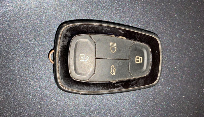 2018 Tata NEXON XZ PLUS PETROL, Petrol, Manual, 54,063 km, Key Close Up