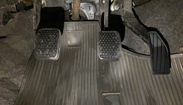 2015 Maruti Alto K10 VXI, Petrol, Manual, 43,145 km, Pedals