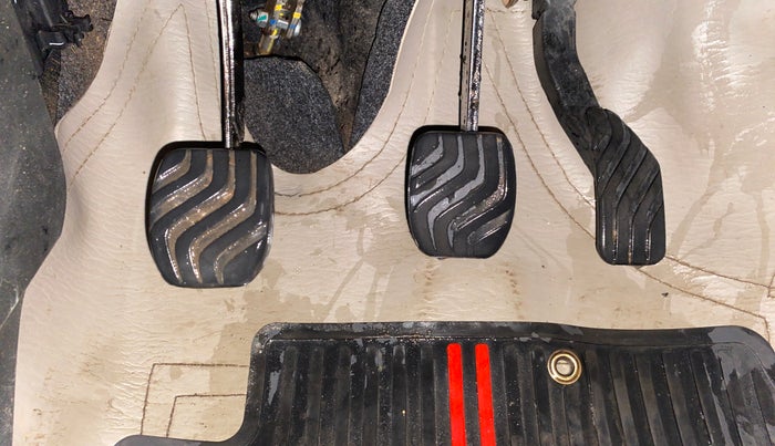 2020 Renault Kwid RXL 1.0, Petrol, Manual, 28,279 km, Pedals