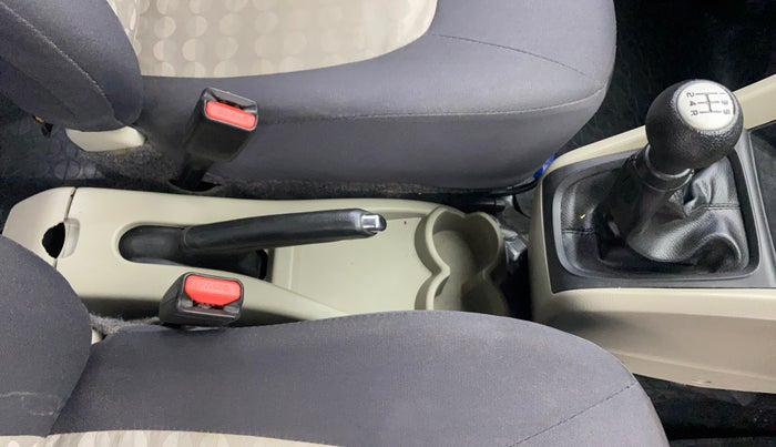 2015 Maruti Celerio VXI, Petrol, Manual, 1,03,178 km, Gear Lever