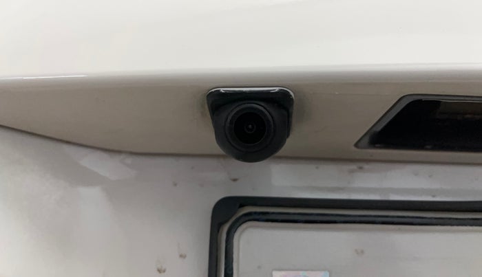 2022 Toyota Innova Crysta 2.7 GX AT 7 STR, Petrol, Automatic, 37,081 km, Parking Camera