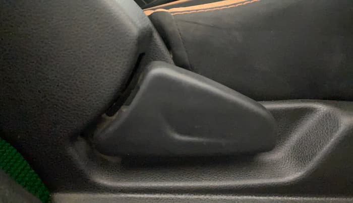 2018 Renault Kwid CLIMBER 1.0 AMT, Petrol, Automatic, 55,774 km, Driver Side Adjustment Panel