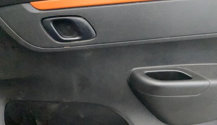 2018 Renault Kwid CLIMBER 1.0 AMT, Petrol, Automatic, 55,774 km, Driver Side Door Panels Control