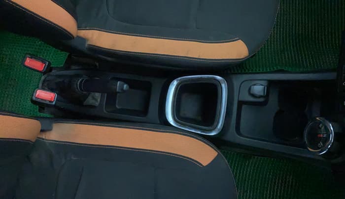 2018 Renault Kwid CLIMBER 1.0 AMT, Petrol, Automatic, 55,774 km, Gear Lever