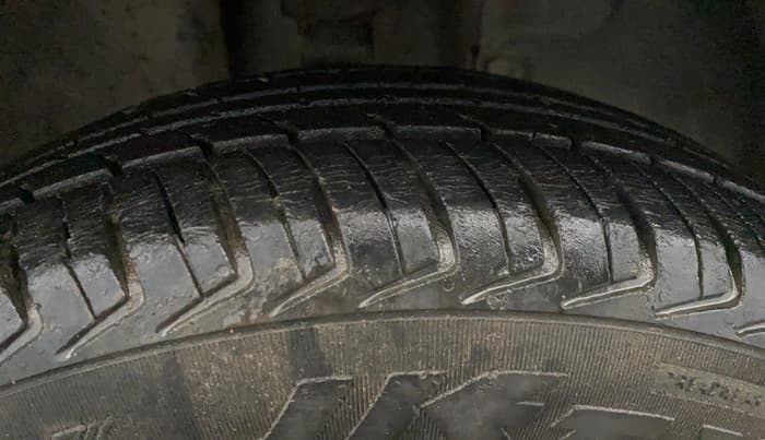 2018 Renault Kwid CLIMBER 1.0 AMT, Petrol, Automatic, 55,774 km, Right Front Tyre Tread