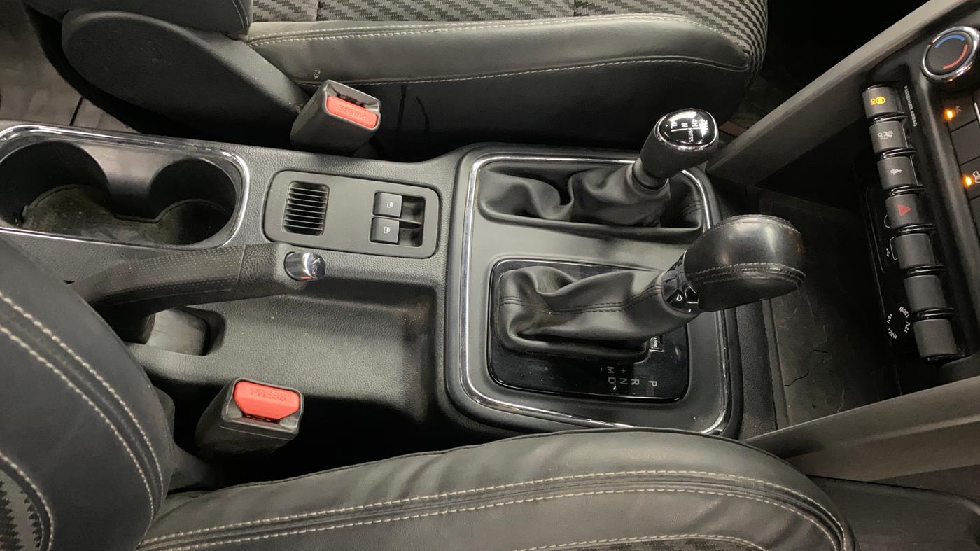 2022 Mahindra Thar LX  P 4WD AT CONVERTIBLE, Petrol, Automatic, 13,322 km, Gear Lever