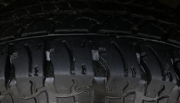 2022 Mahindra Thar LX  P 4WD AT CONVERTIBLE, Petrol, Automatic, 13,322 km, Left Front Tyre Tread