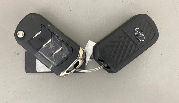 2022 Mahindra Thar LX  P 4WD AT CONVERTIBLE, Petrol, Automatic, 13,322 km, Key Close Up