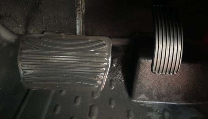 2022 Mahindra Thar LX  P 4WD AT CONVERTIBLE, Petrol, Automatic, 13,322 km, Pedals