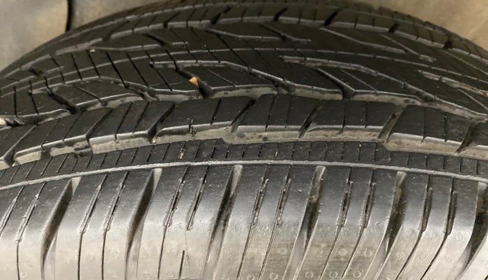 2014 Mahindra Scorpio S10, Diesel, Manual, 52,627 km, Left Rear Tyre Tread