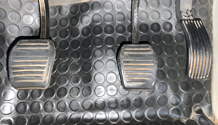 2014 Mahindra Scorpio S10, Diesel, Manual, 52,627 km, Pedals