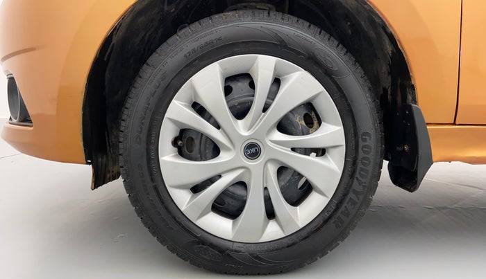 2016 Tata Tiago XT 1.2 REVOTRON, Petrol, Manual, 1,26,689 km, Left Front Wheel
