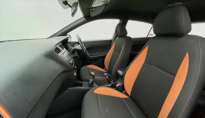2016 Hyundai i20 Active 1.4 SX, Diesel, Manual, 38,546 km, Right Side Front Door Cabin