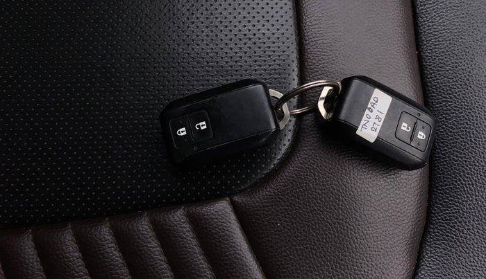 2023 Maruti Grand Vitara DELTA SMART HYBRID, Petrol, Manual, 39,351 km, Key Close Up