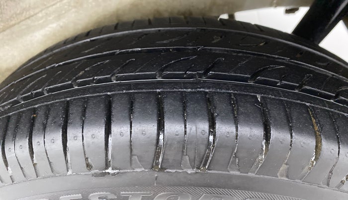 2015 Maruti Wagon R 1.0 VXI, Petrol, Manual, 46,090 km, Left Rear Tyre Tread
