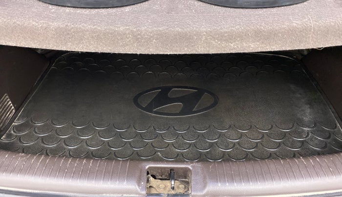 2010 Hyundai Santro Xing GLS, Petrol, Manual, 39,291 km, Boot Inside