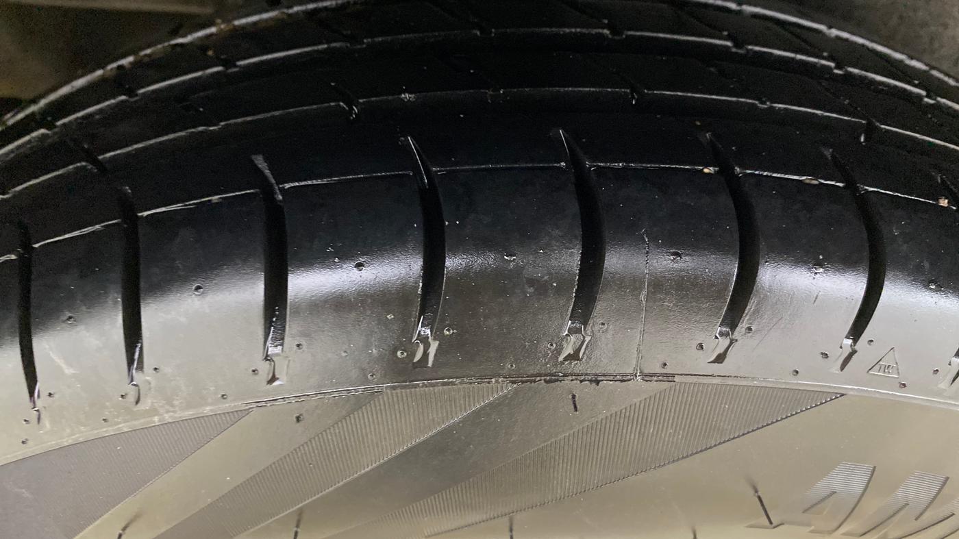 2016 Maruti Swift VDI, Diesel, Manual, 98,719 km, Right Rear Tyre Tread