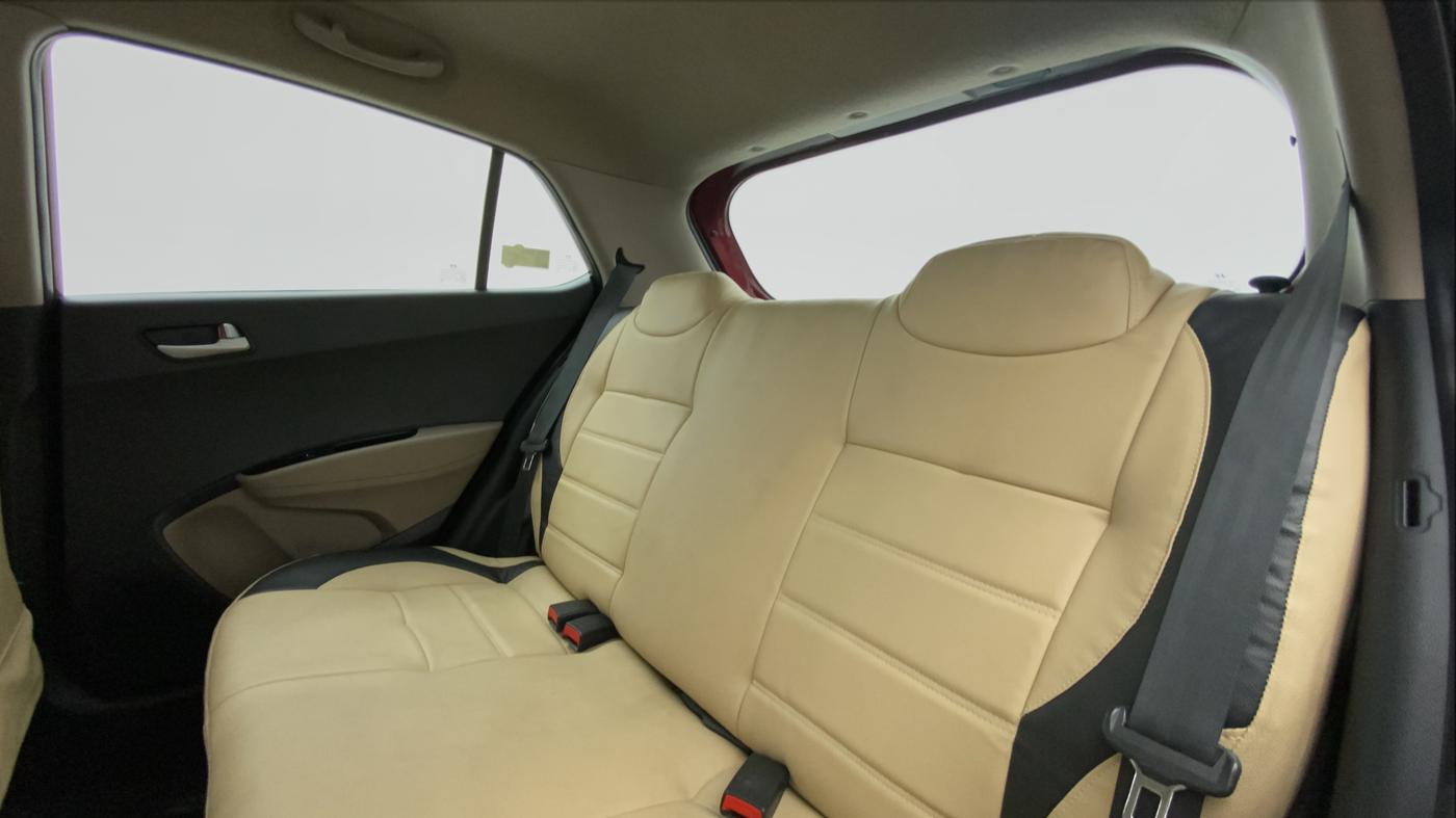 2014 Hyundai Grand i10 SPORTS 1.2 VTVT, Petrol, Manual, 41,654 km, Right Side Door Cabin View