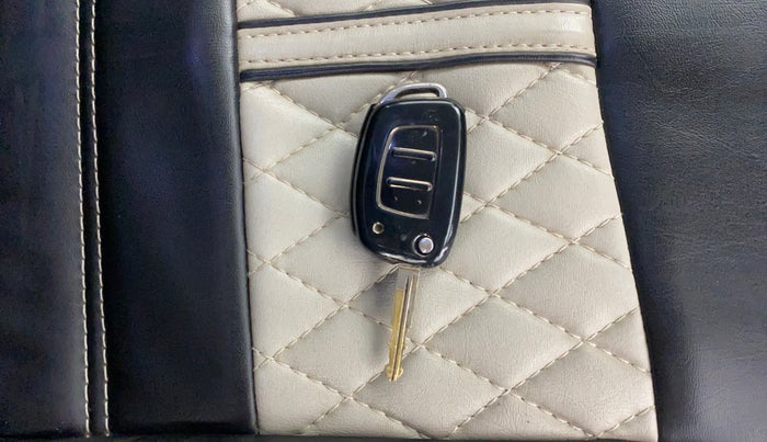 2020 Hyundai GRAND I10 NIOS SPORTZ 1.2 KAPPA VTVT, Petrol, Manual, 64,501 km, Key Close Up