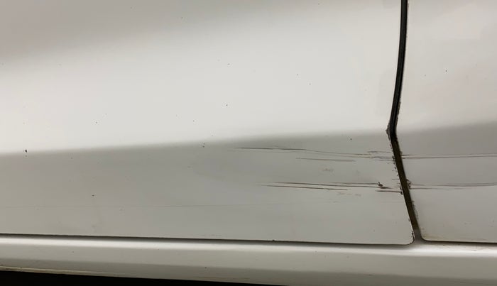 2017 Honda Jazz 1.2L I-VTEC V, Petrol, Manual, 60,536 km, Front passenger door - Minor scratches