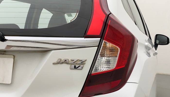 2017 Honda Jazz 1.2L I-VTEC V, Petrol, Manual, 60,536 km, Right tail light - Minor damage