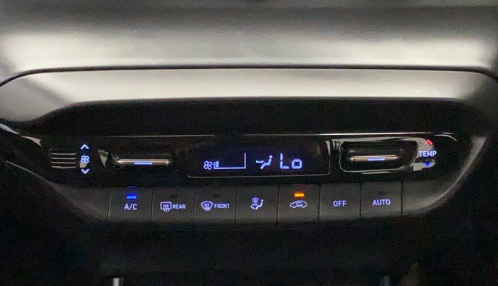 2023 Hyundai NEW I20 ASTA (O) 1.2 MT, Petrol, Manual, 3,928 km, Automatic Climate Control