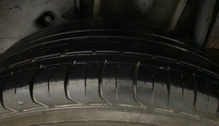 2017 Tata Tiago XT PETROL, CNG, Manual, 56,632 km, Left Rear Tyre Tread