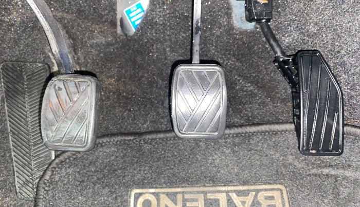 2017 Maruti Baleno ALPHA PETROL 1.2, Petrol, Manual, 99,529 km, Pedals