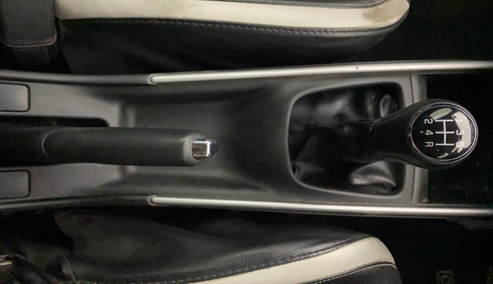 2017 Maruti Baleno ALPHA PETROL 1.2, Petrol, Manual, 99,529 km, Gear Lever