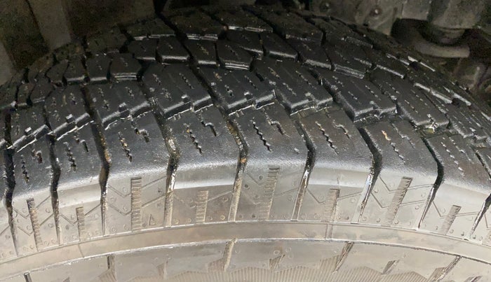 2023 Mahindra Thar LX HARD TOP 4WD MT, Diesel, Manual, 22,547 km, Right Front Tyre Tread