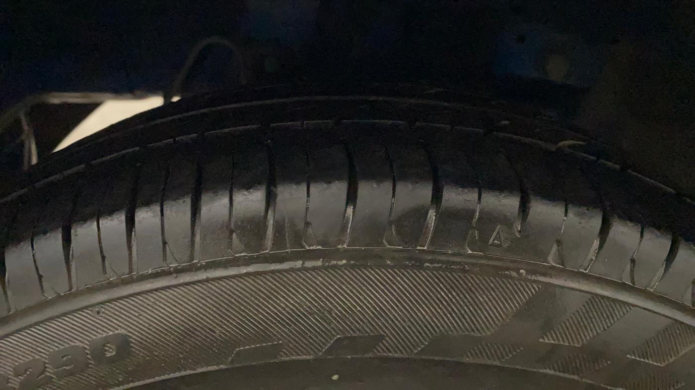2013 Hyundai Eon ERA +, Petrol, Manual, 91,287 km, Right Rear Tyre Tread