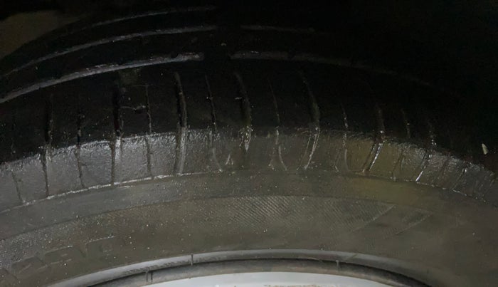 2018 Tata Tiago XT PETROL, CNG, Manual, 61,356 km, Left Front Tyre Tread