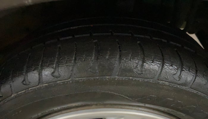 2018 Tata Tiago XT PETROL, CNG, Manual, 61,356 km, Left Rear Tyre Tread