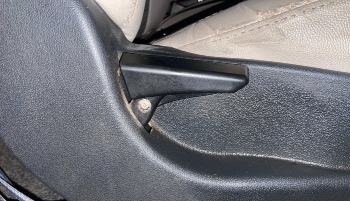 2018 Tata Tiago XT PETROL, CNG, Manual, 61,356 km, Driver Side Adjustment Panel