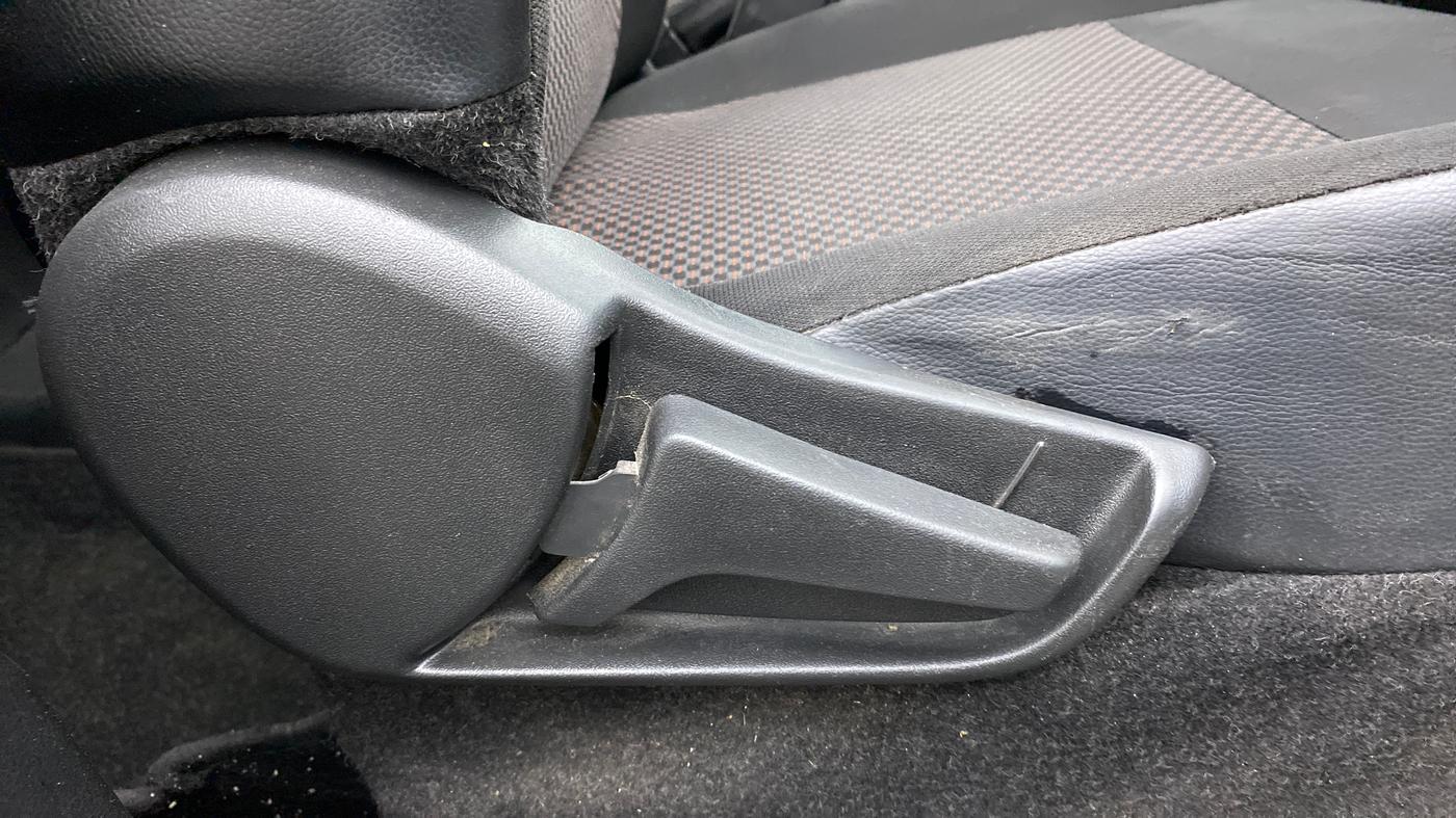 2020 Maruti S PRESSO VXI, Petrol, Manual, 57,970 km, Driver Side Adjustment Panel