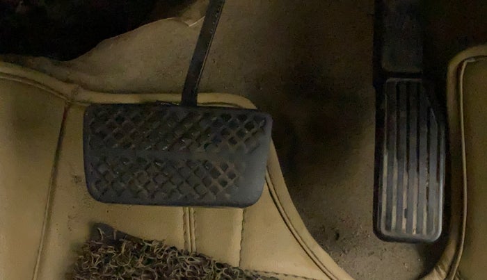 2017 Honda City 1.5L I-VTE V CVT, CNG, Automatic, 95,587 km, Pedals