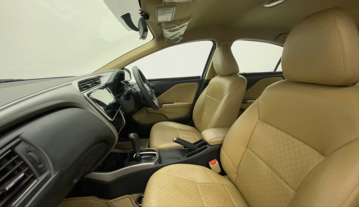 2017 Honda City 1.5L I-VTE V CVT, CNG, Automatic, 95,587 km, Right Side Front Door Cabin