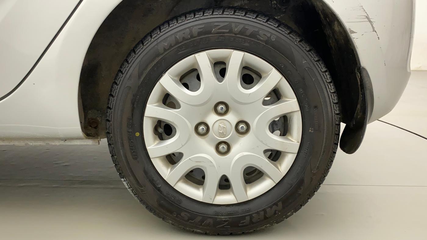 2011 Hyundai i20 MAGNA (O) 1.2, Petrol, Manual, 25,809 km, Left Rear Wheel