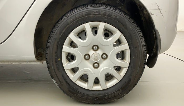 2011 Hyundai i20 MAGNA (O) 1.2, Petrol, Manual, 25,809 km, Left Rear Wheel