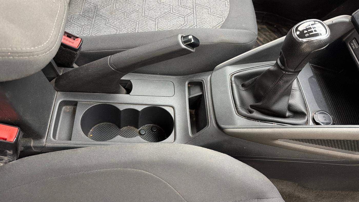 2025 Skoda Kylaq Signature, Petrol, Manual, 19,275 km, Gear Lever