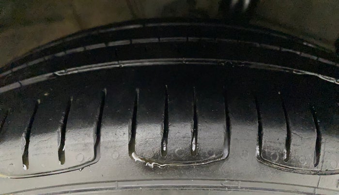 2020 Hyundai AURA S 1.2 CNG, CNG, Manual, 68,025 km, Right Front Tyre Tread